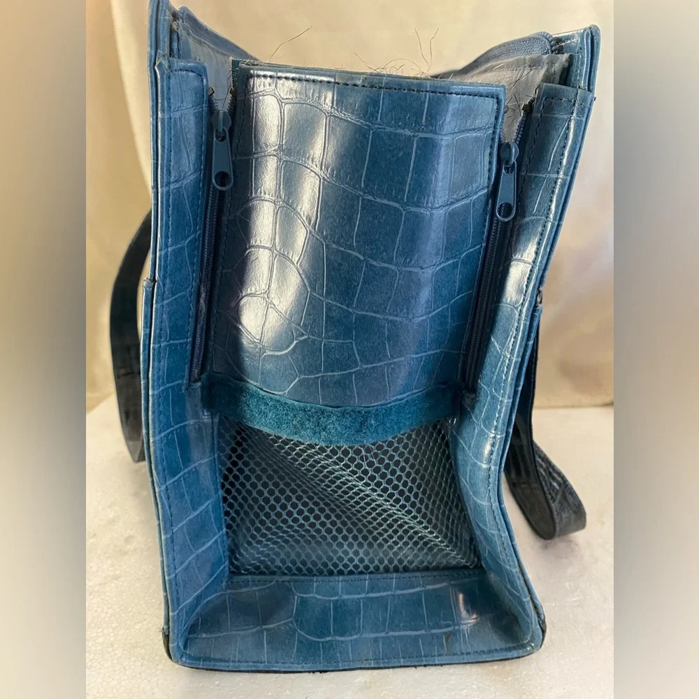 Stylish Blue Crocodile Pattern Dog Carrier Hang in Shoulder Bag .